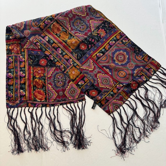 Saldarini Silk Scarf - Picture 3 of 6